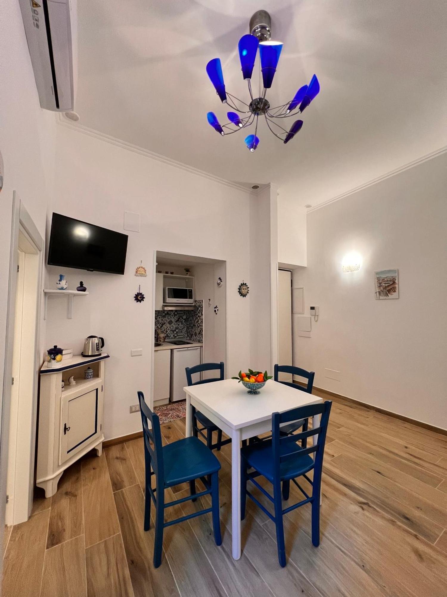 Eric'S House Apartment Salerno Ngoại thất bức ảnh