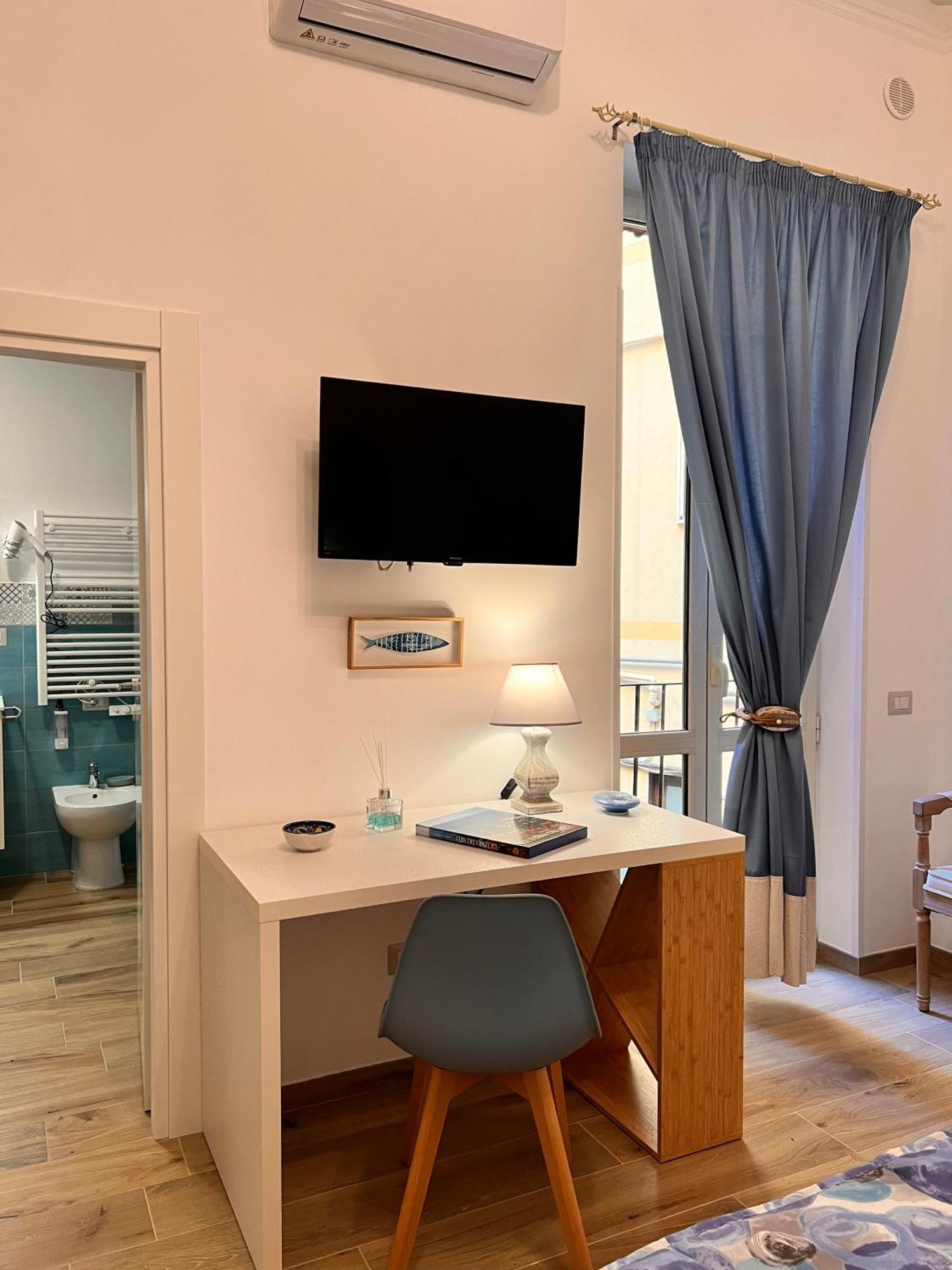 Eric'S House Apartment Salerno Ngoại thất bức ảnh